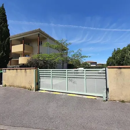 Avec Terrasse Et Jardin Au Calme Proche Bus Metro *