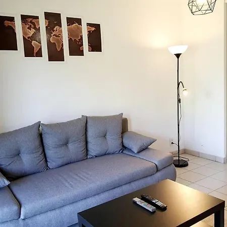 Avec Terrasse Et Jardin Au Calme Proche Bus Metro