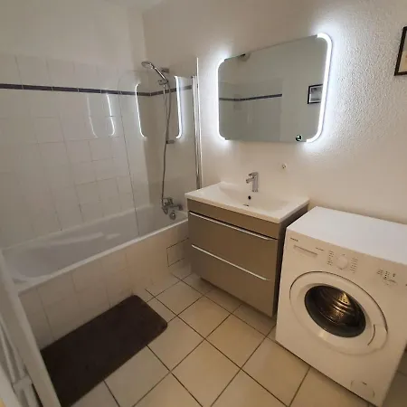 Διαμέρισμα Avec Terrasse Et Jardin Au Calme Proche Bus Metro *