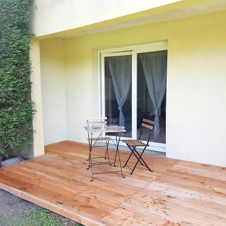 Lägenhet Avec Terrasse Et Jardin Au Calme Proche Bus Metro