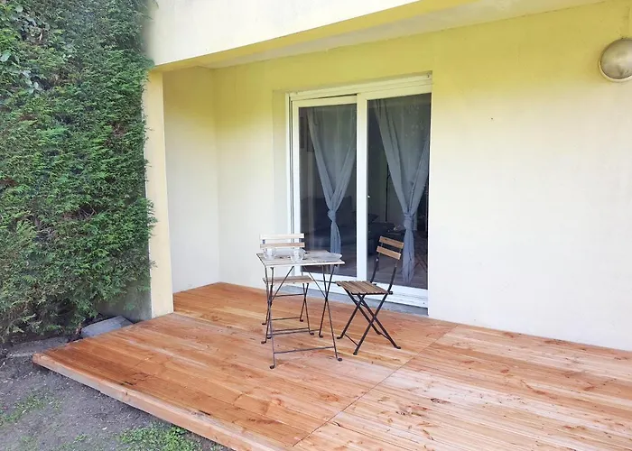 Appartement Avec Terrasse Et Jardin Au Calme Proche Bus Metro