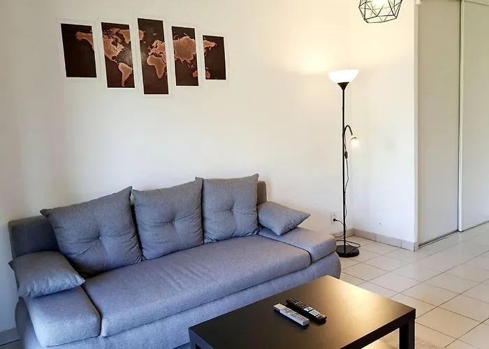 Avec Terrasse Et Jardin Au Calme Proche Bus Metro